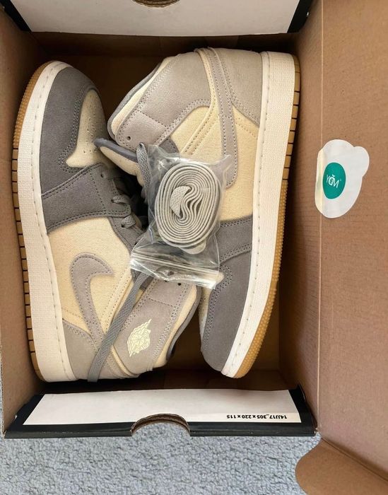 Маратонки NIKE Air Jordan 1 MID SE