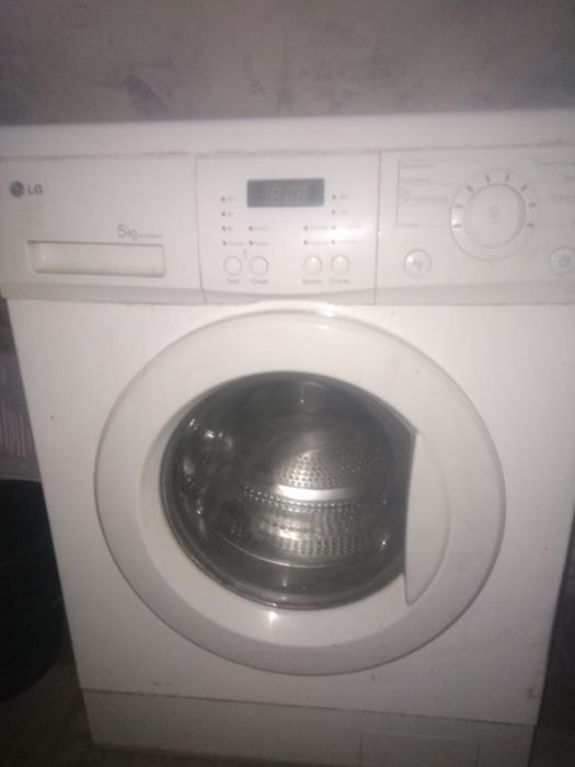 Продам стиральную машинку