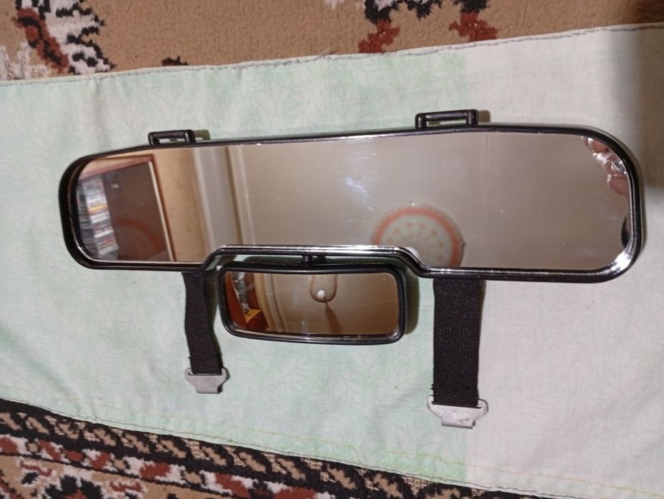 Зеркало заднего вида