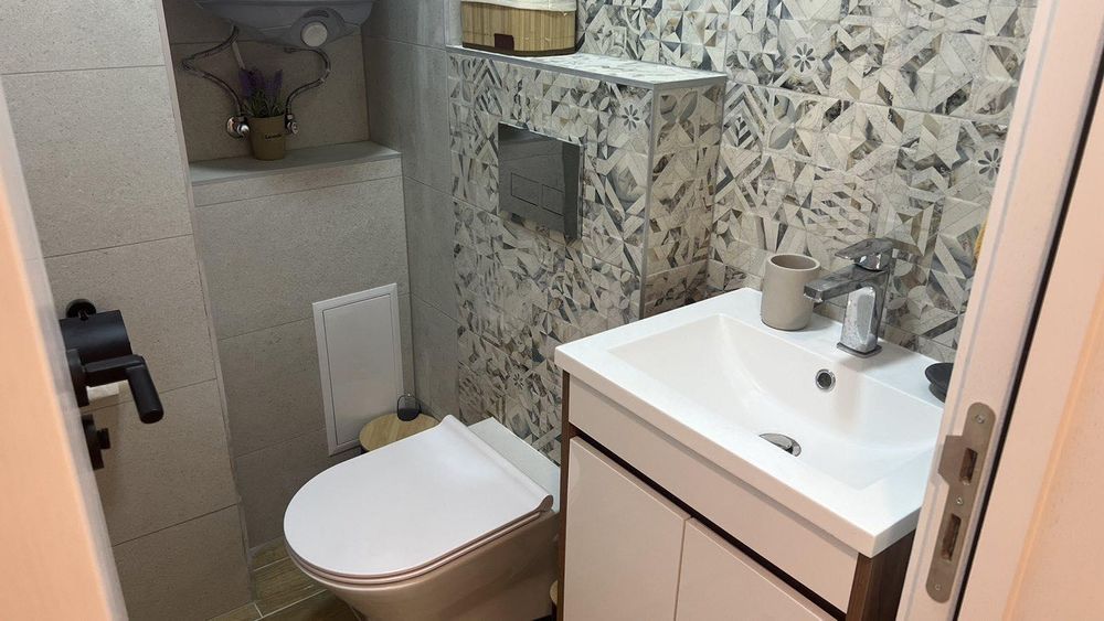 Дава се под наем Тристаен апартамент в Варна, Чайка - 110 кв.м за 1100 € - Снимка #8