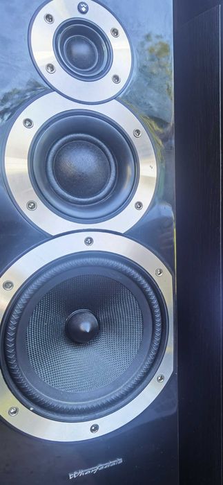 Boxe Technics și wharfedale