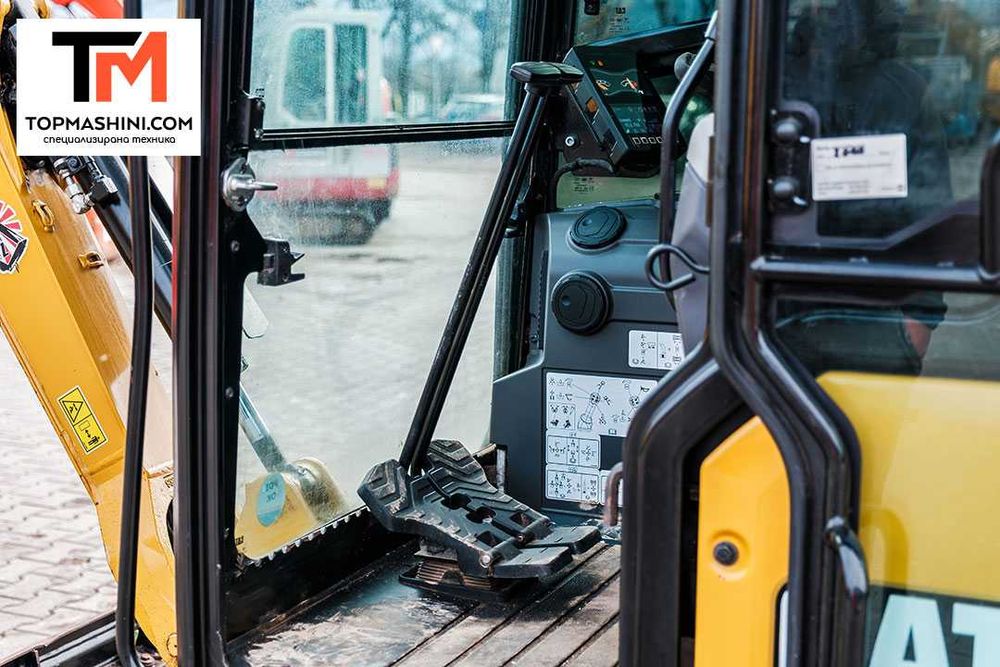 Мини багер CAT 301.8