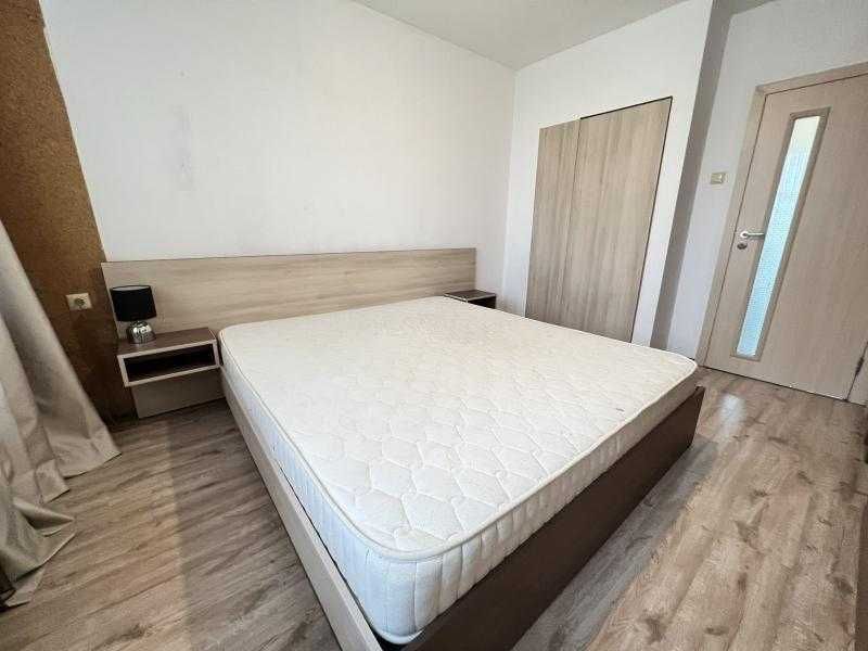 Тристаен апартамент в Центъра