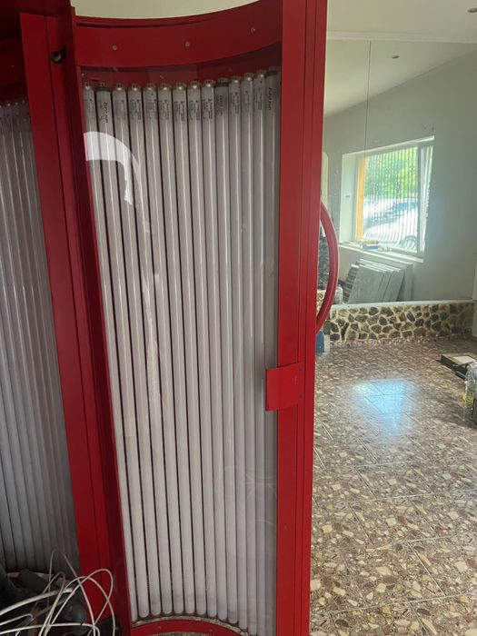 De vânzare: Solar vertical de bronzat

Vând solar vertical de bronzat