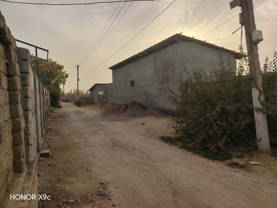 Dacha sotiladi 12 so'th piskent Akmal Ikromovda 15 000 $