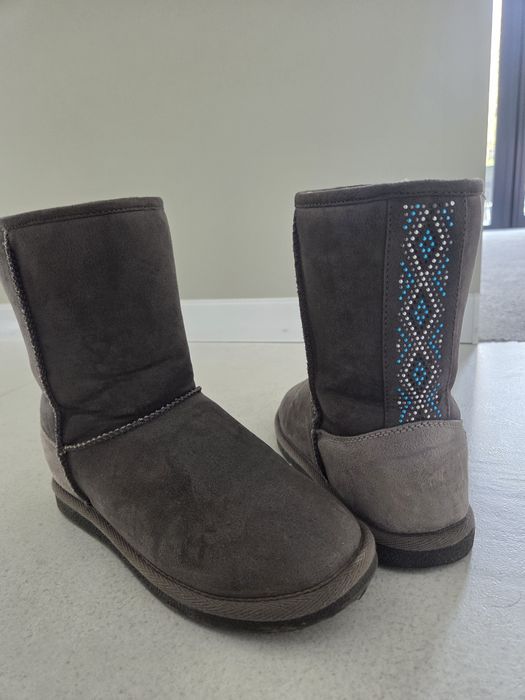 Ватирани ботушки/апрески Graceland