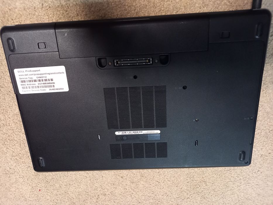 Laptop Dell,i7 gen 4 și 8 ram ,memorie 500gb,