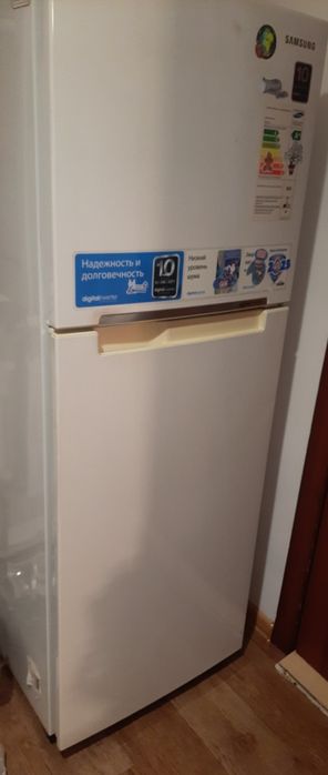 холодильник Samsung