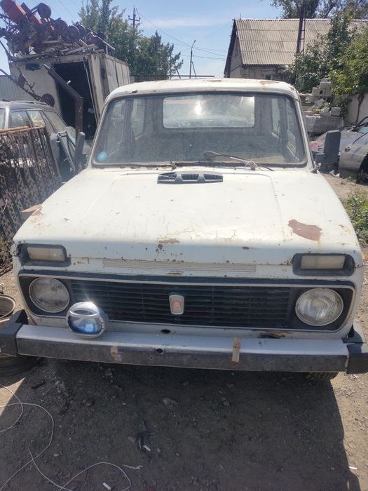 Нива старушка в разборе