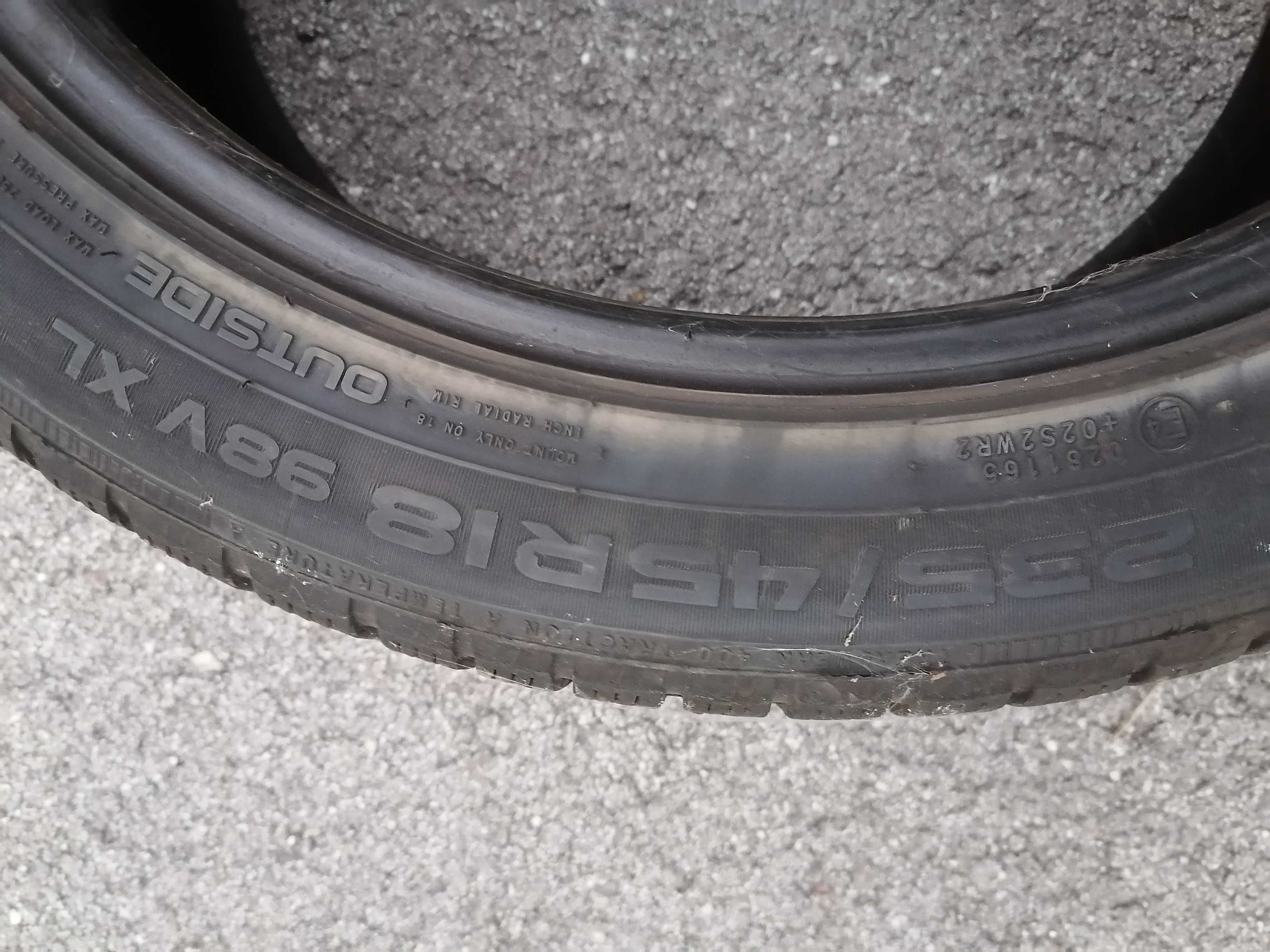 NOKIAN 235/45/18 98V XL