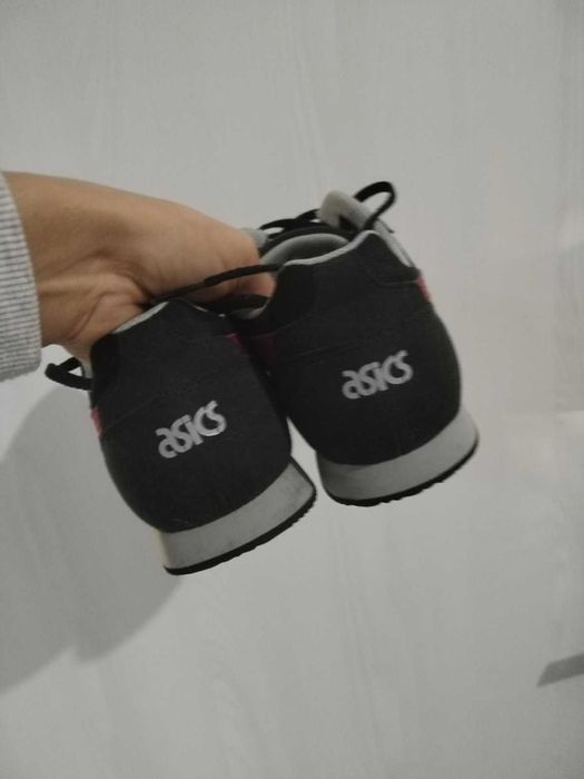 Оригинални маратонки Asics