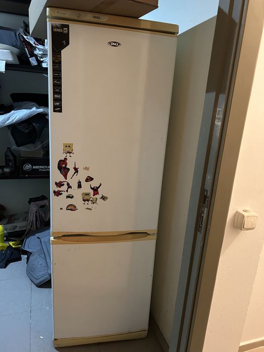 Продам холодильник стинол