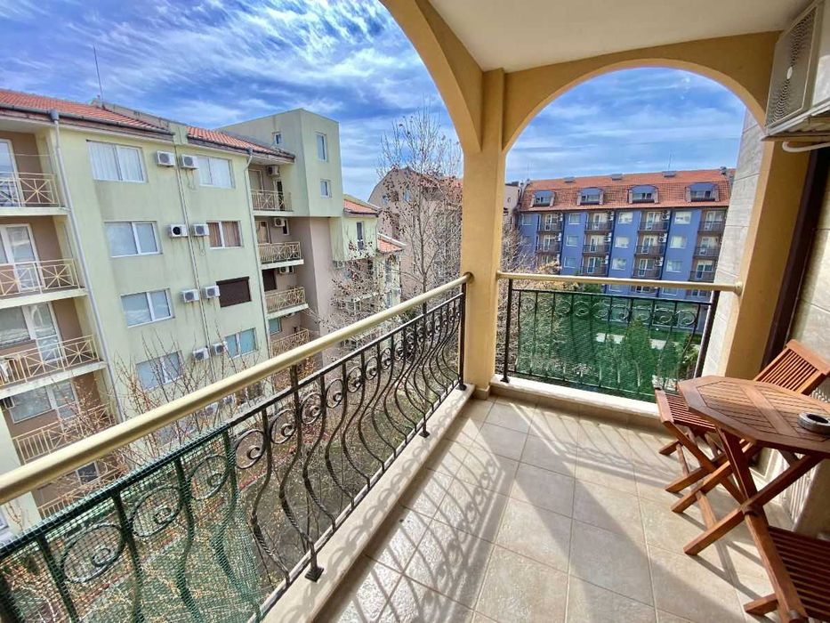 Обзаведен тристаен апартамент в к-с „Harmony Suites 2“