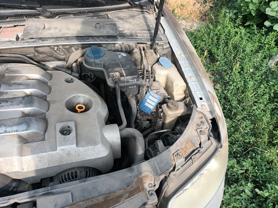 Dezmembrari  Audi A4 B6 (8E)  2000  > 2004 1.9 TDI Motorina