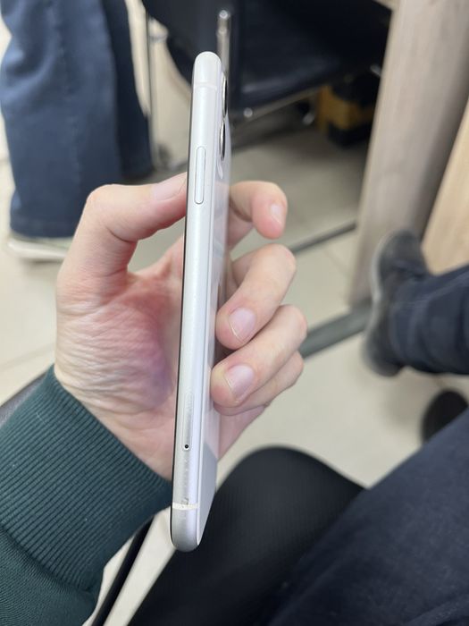 Айфон 11/128 в хорошем состояний