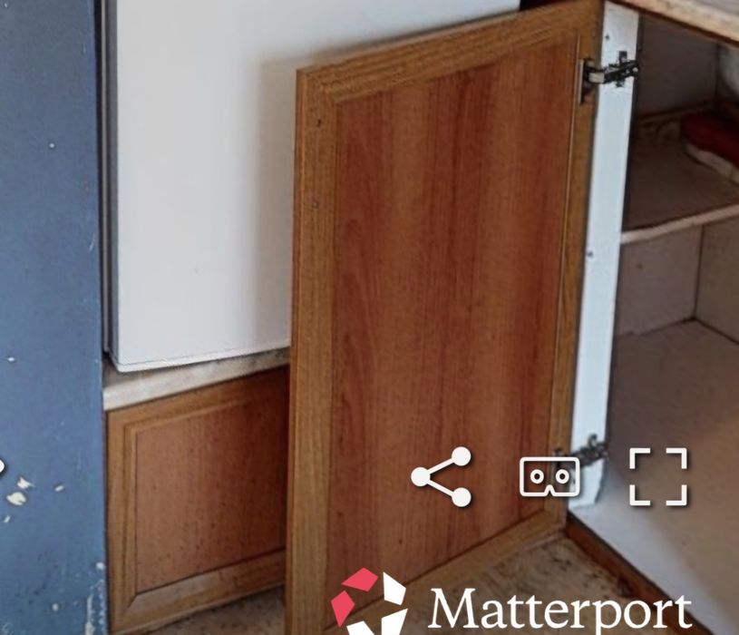 Кухня с голяма витрина