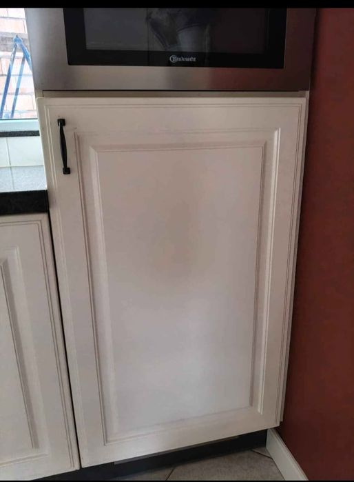 Ъглова кухня от МДФ с гранитен плот и уреди