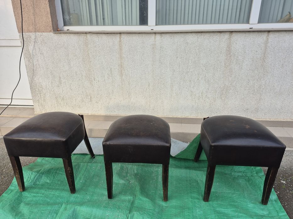 Vând 3 Scaune ideale pentru,Bucatarie gradină & terasă(balcon)

- Este