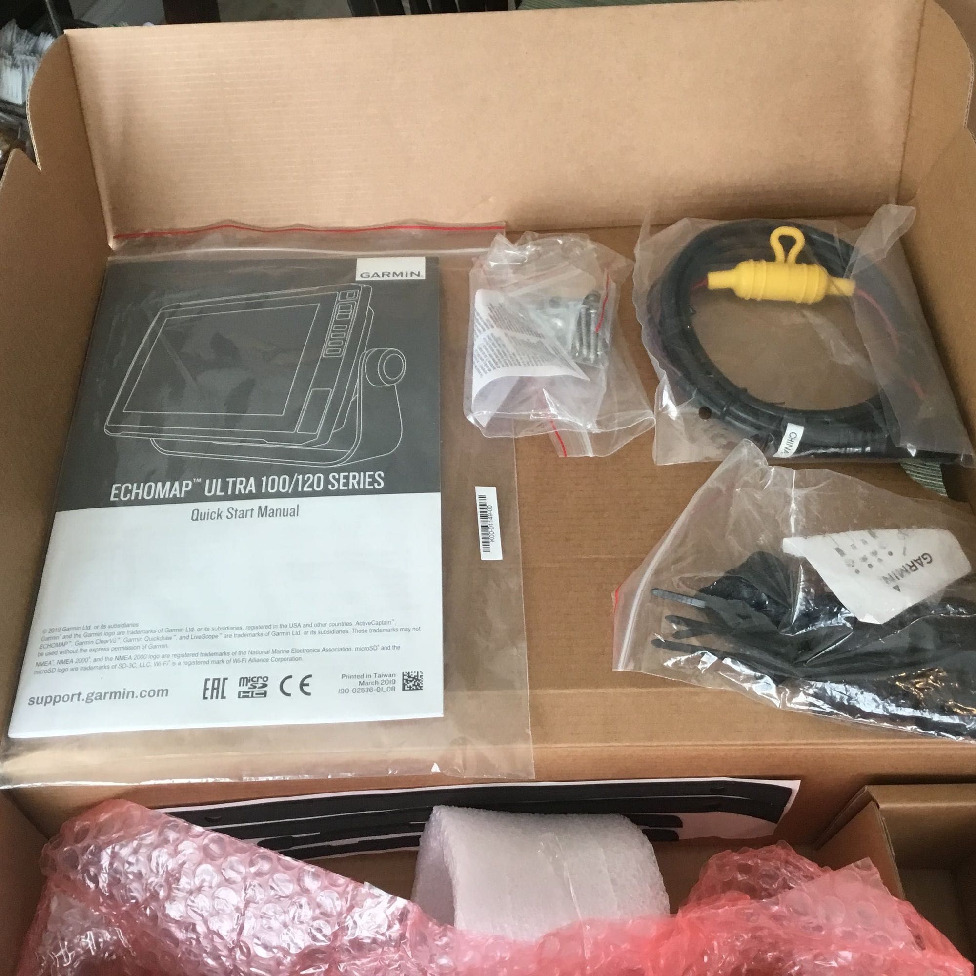 Эхолот Garmin Ultra 106sv