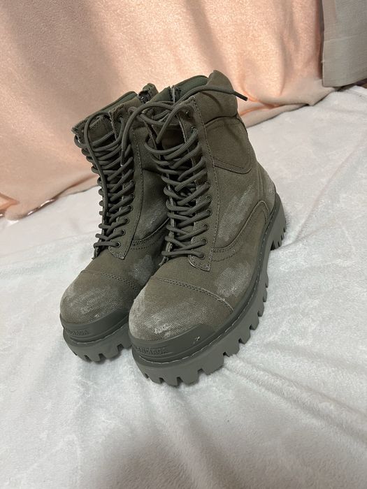 Balenciaga strike boots noi 42