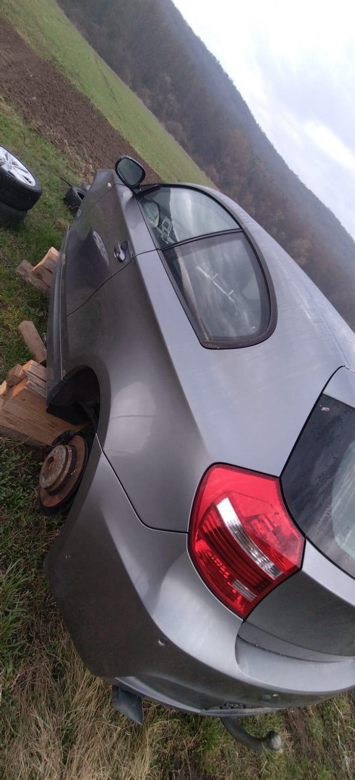 Dezmembrez bmw seria 1 123d pachet M