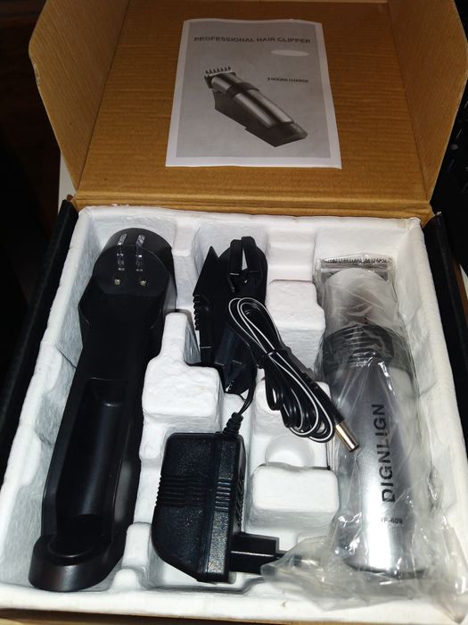 Aparat de tuns parul si barba reincarcabil RF609 Professional