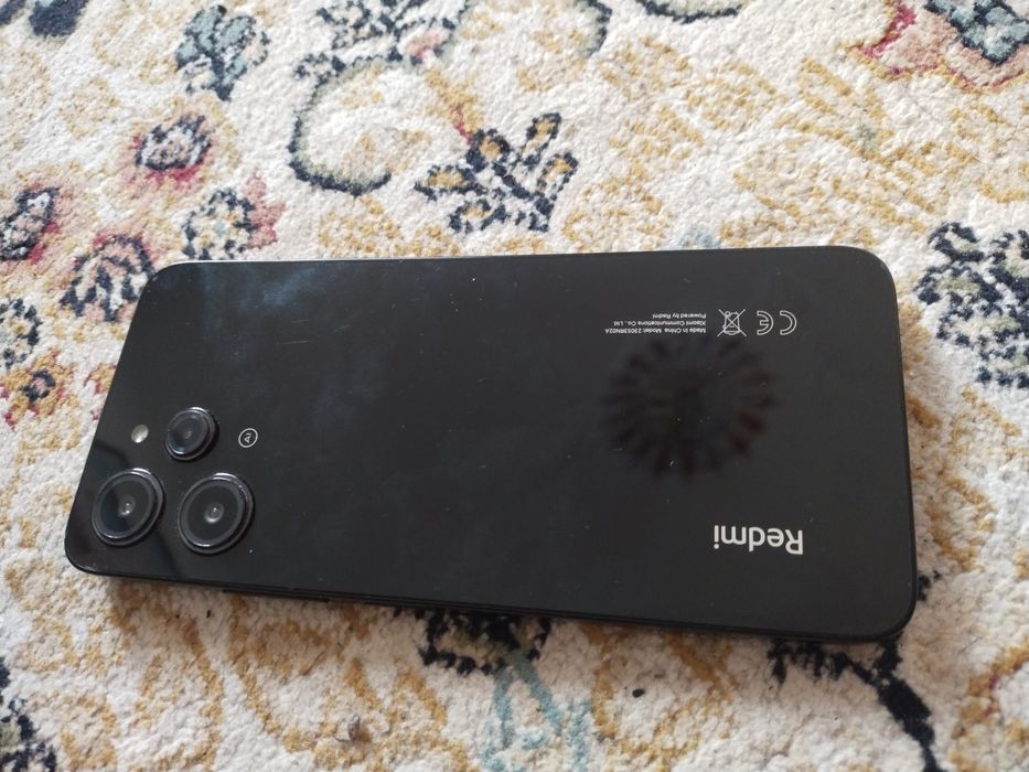 REDMI 12. 256гб в отличном состоянии