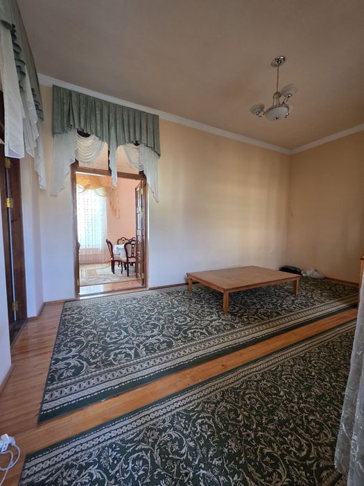 Uchaska xovli sotiladi zangiota tumani shakarchi maxallada 6 sotix