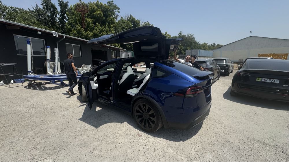 Продаётся Tesla model X plaed 1024 Л.С 2022 год выпуска .