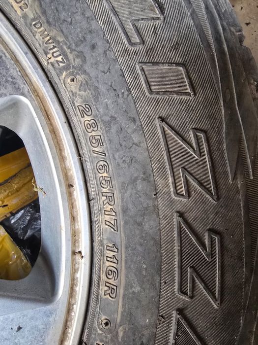 Продам зимные шины с дисками