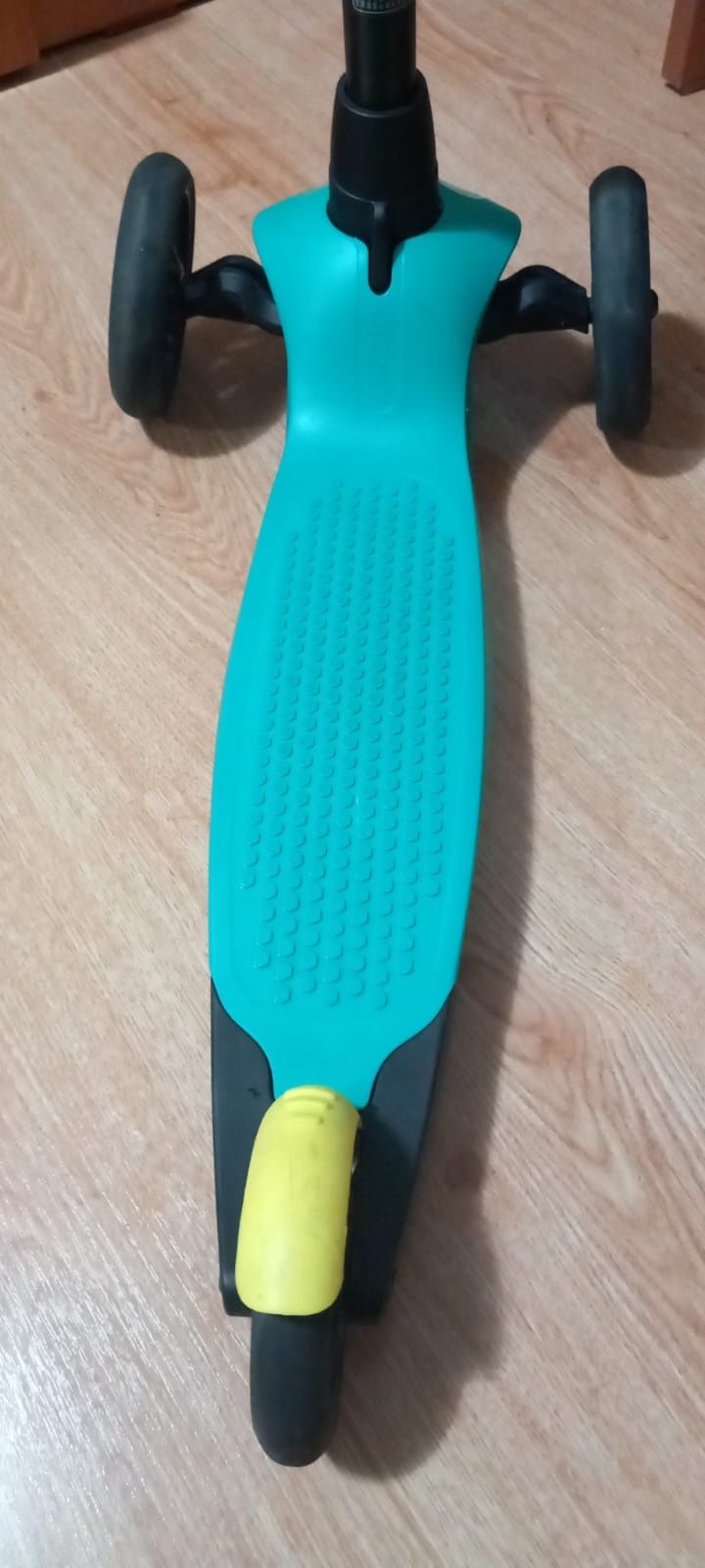 Vand bicicleta fara pedale, trotineta si penny board.