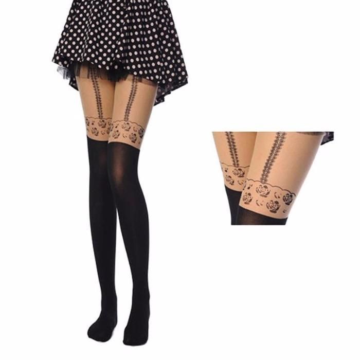 Dresuri dama intregi tip pantalon cu model