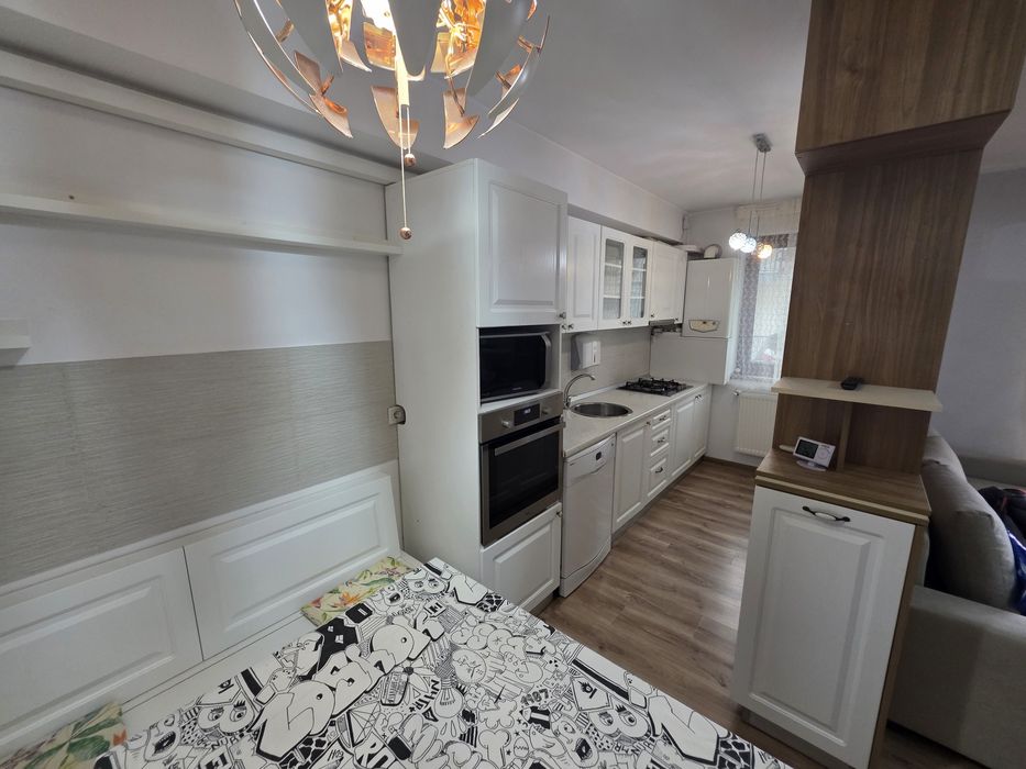 Închiriez apartament 3 camere zona Nicolae Grigorescu