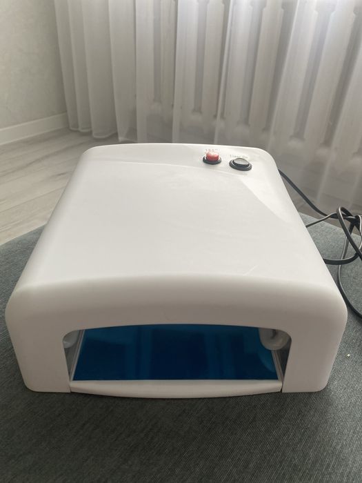 Продам лампу для маникюра