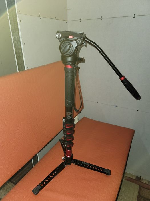 Монопод 3 оёкли янги