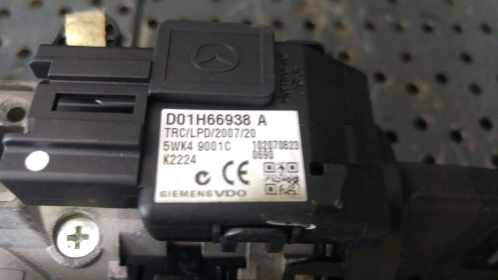 Contact auto cu cheie 1.3 b mazda 2 de dh d01h66938a 102070823