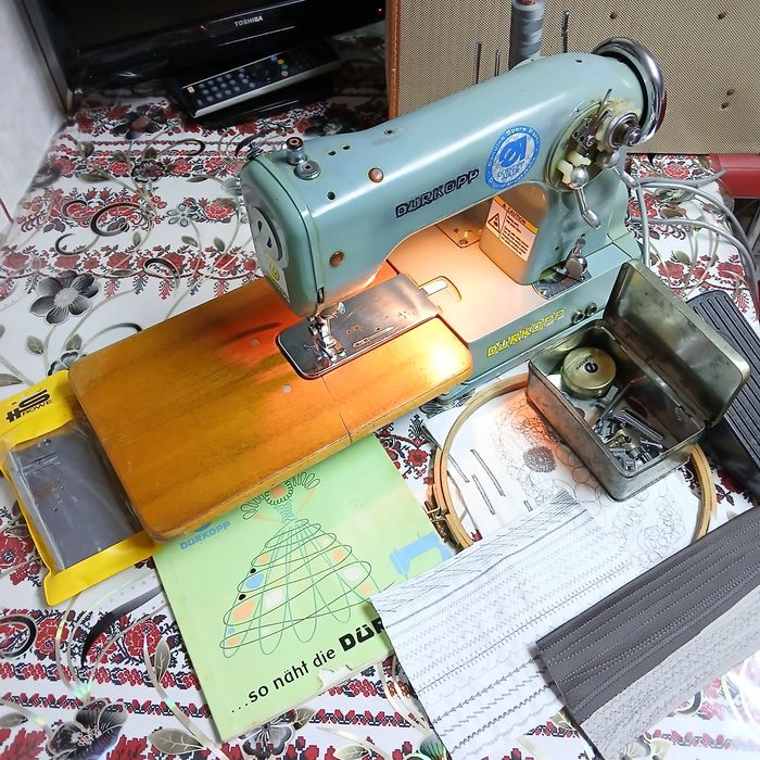 Masina de cusut DURKOPP cu graifar industrial, în totalitate din metal