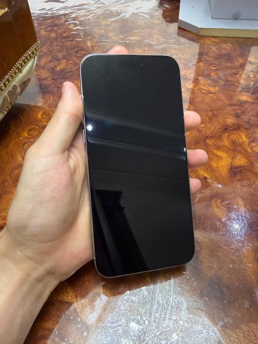 Iphone 15 pro max 83% Sim