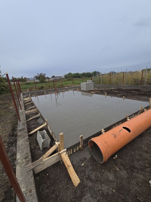 Turnări beton armat /garduri/constructii