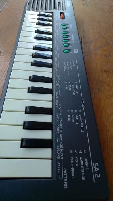 Orgă mini CASIO portabilă - Colecție Vintage