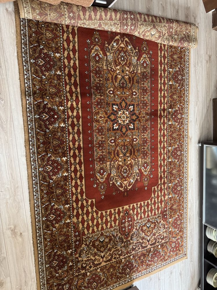Продам шерстяной ковер 2х4