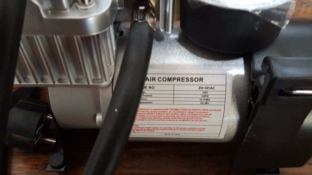 Compresor auto 220 v. Cilindru mare. Nou!