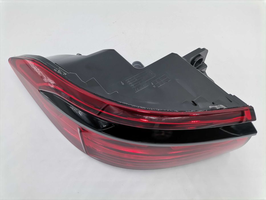 Нов 4N0945207L Audi S8 A8 4N D5 OLED Ляв Стоп