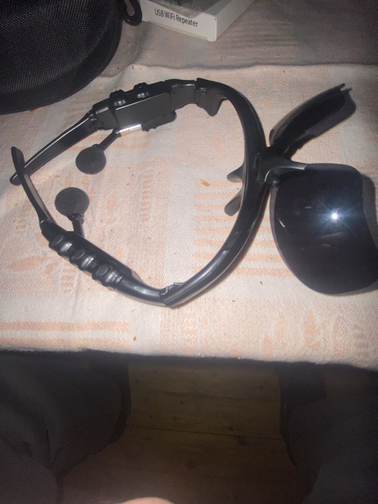 Продам очкм блютуз