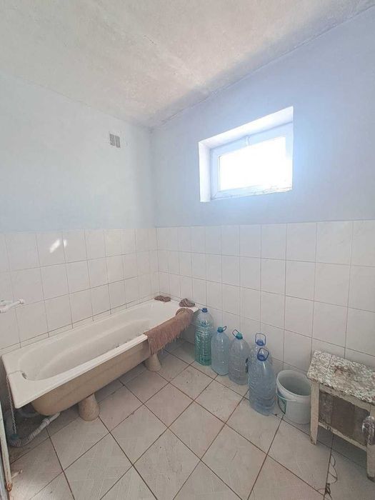 Карши 1 ни йули Горсетни Олди 2 хонали янги дом 70 кв катта балконли