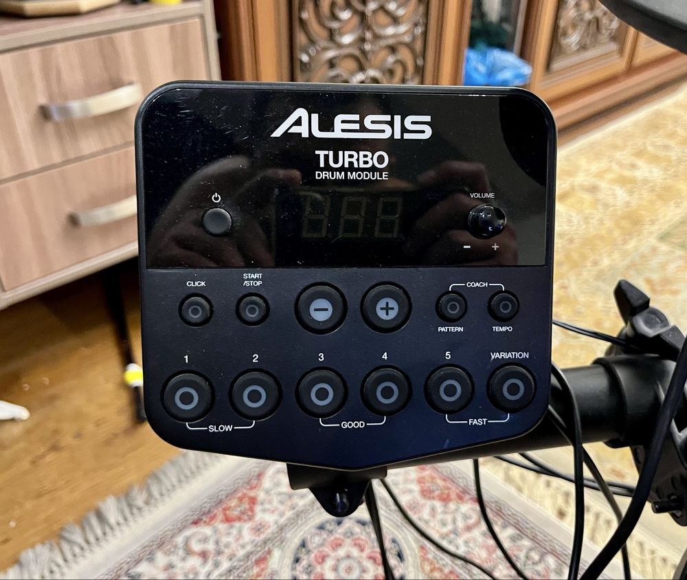 Ударная установка Alesis Turbo