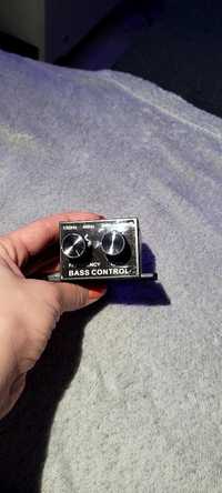 Controller audio bass