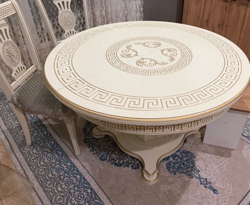 Стол круглый раздвижной  белый без дефекта