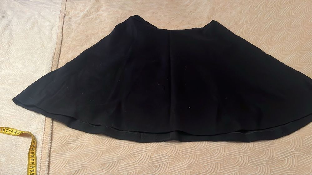 Fusta de dama din lana 100% marimea 48
