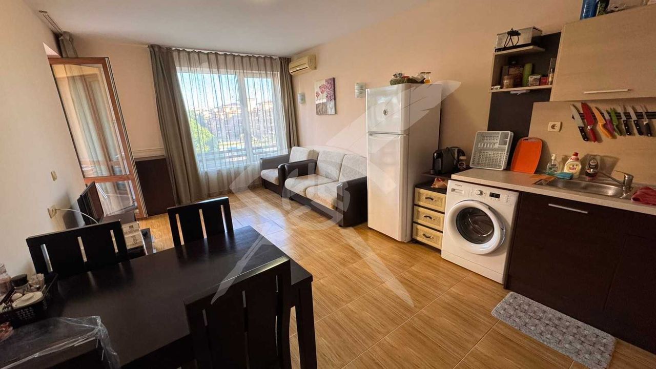 Продава се Двустаен апартамент в Свети Влас - 69 кв.м за 1232 €/кв.м - Снимка #1